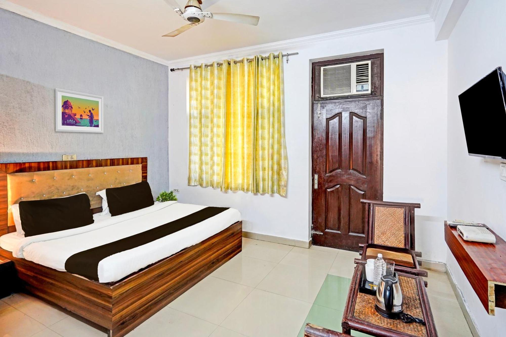 Super Hotel O Palm Dehradun Luaran gambar