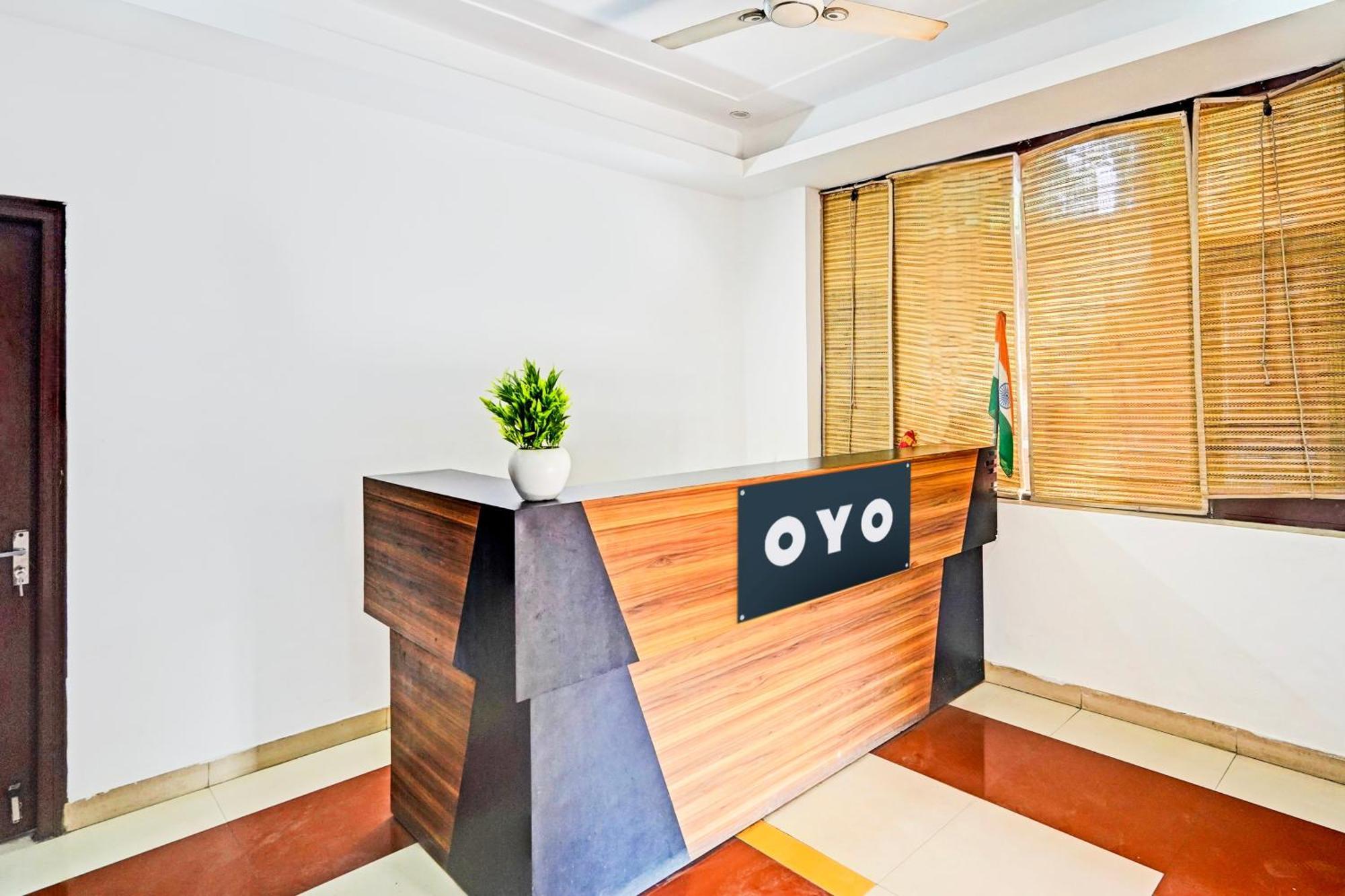 Super Hotel O Palm Dehradun Luaran gambar
